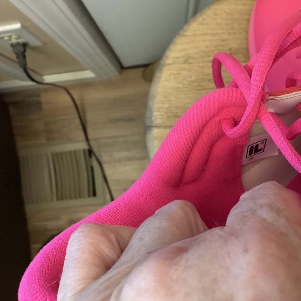 Women’s  Pink FILA IL shoes Size 10 - Picture 12 of 13